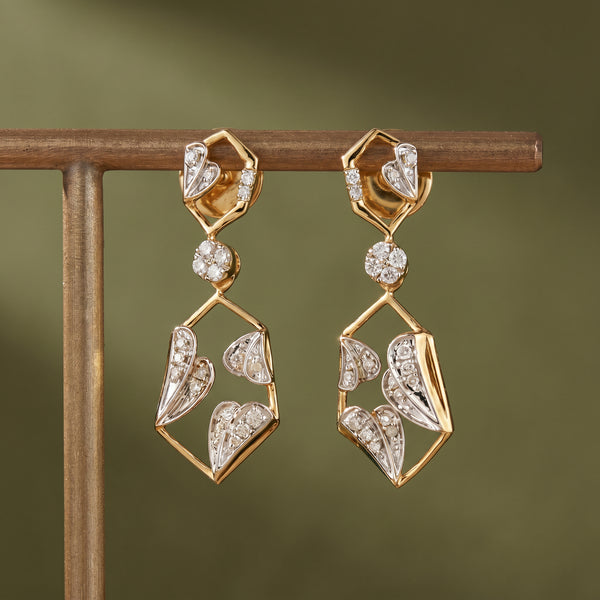 18Kt Gold Petal Design Diamond Earrings for Women
