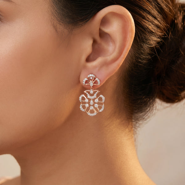 18Kt Rose Gold Floral Diamond Earrings for Women