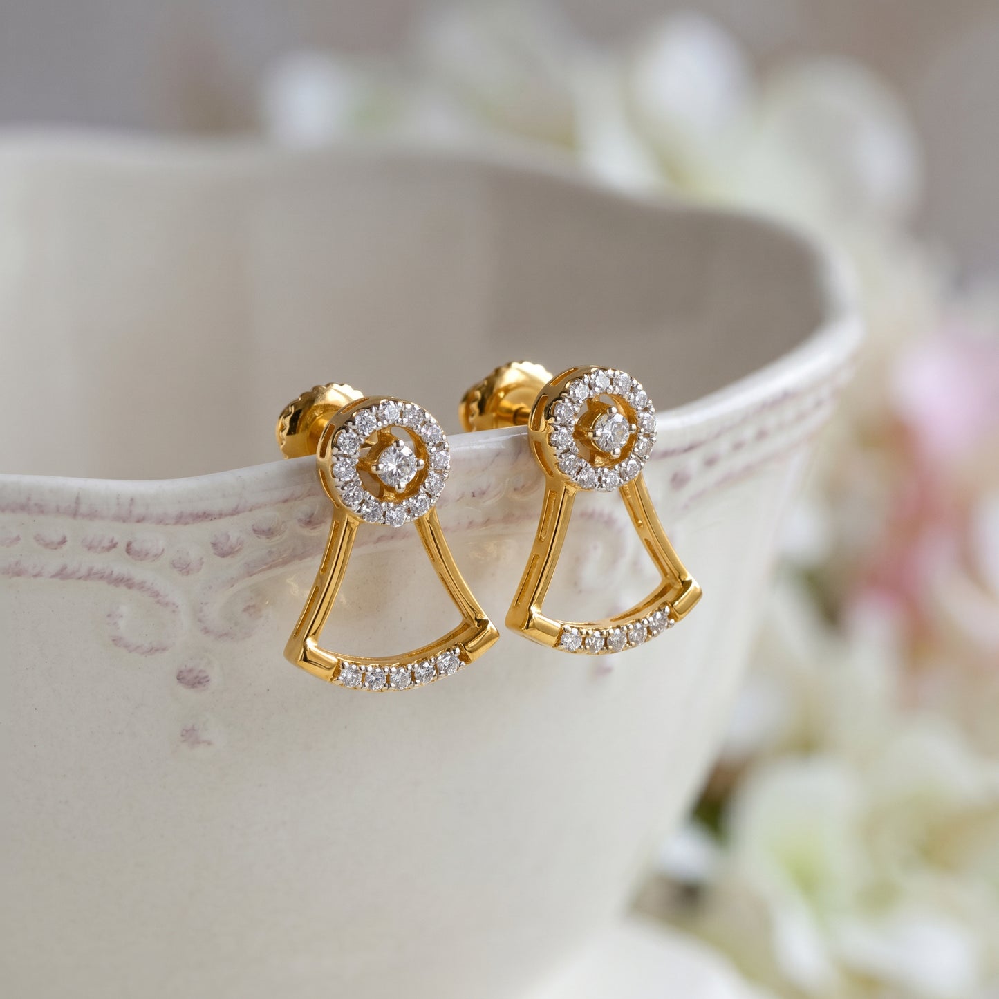 Round Halo 18kt Gold Diamond Fan Drop Design Earrings