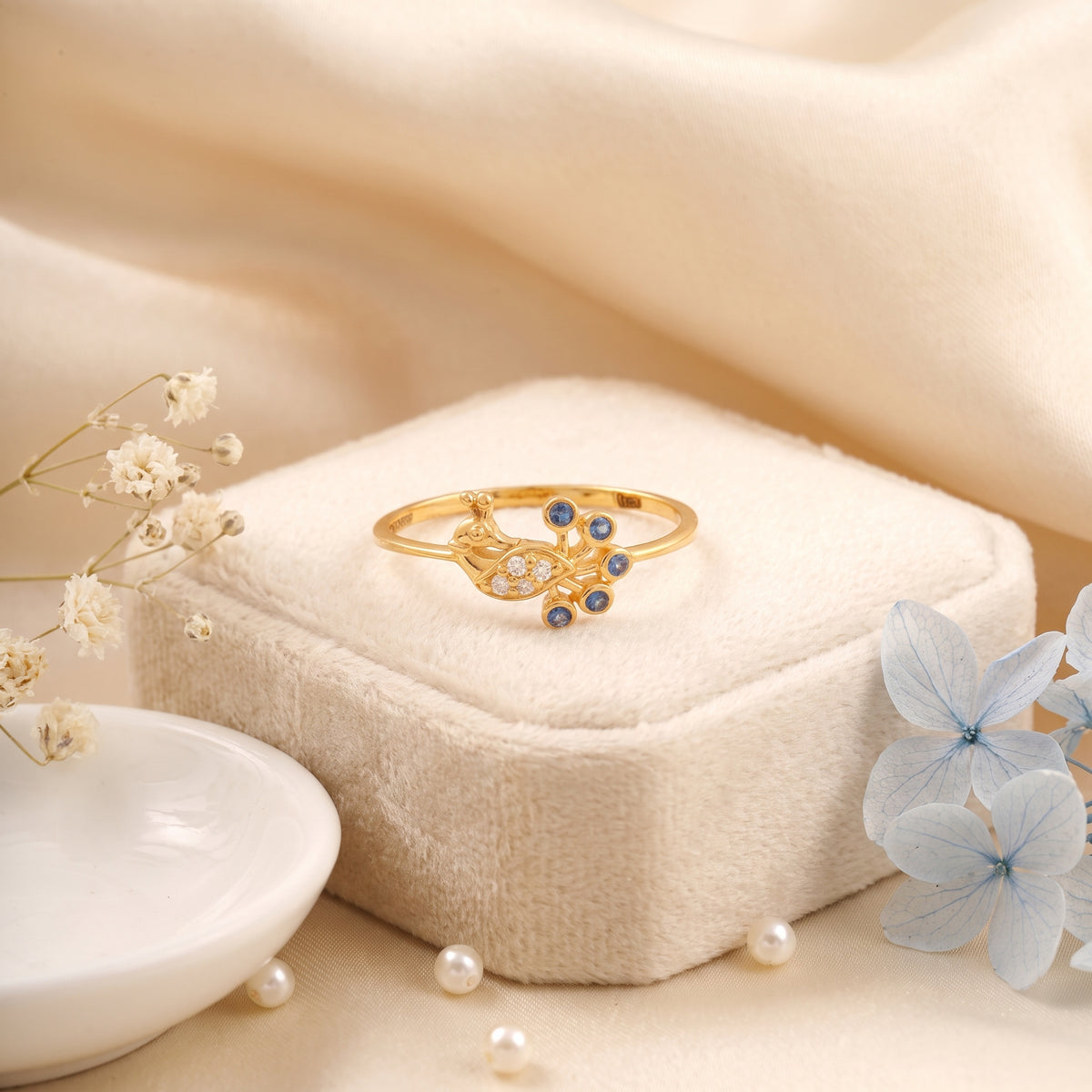 Peacock Design Sapphire 18KT Ring