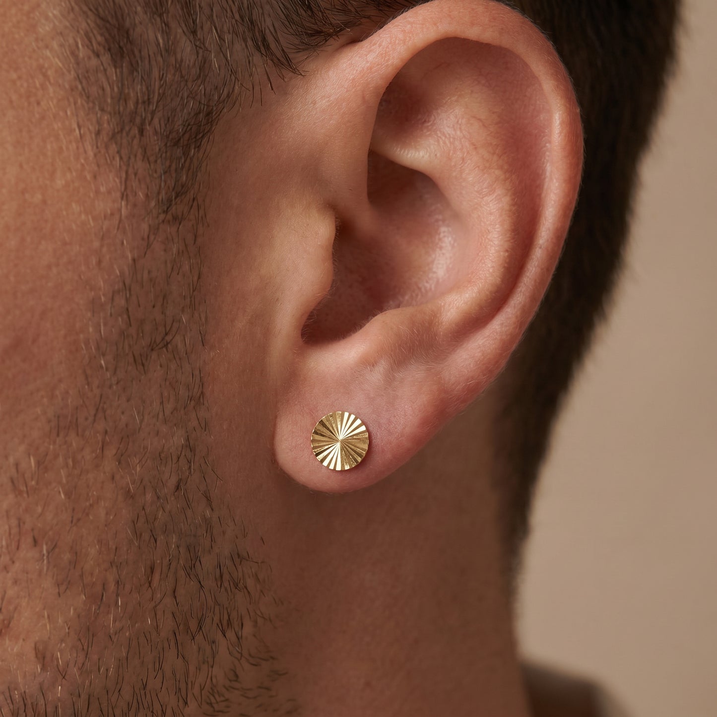 18Kt Gold Round Cut Single Stud Earring for Men