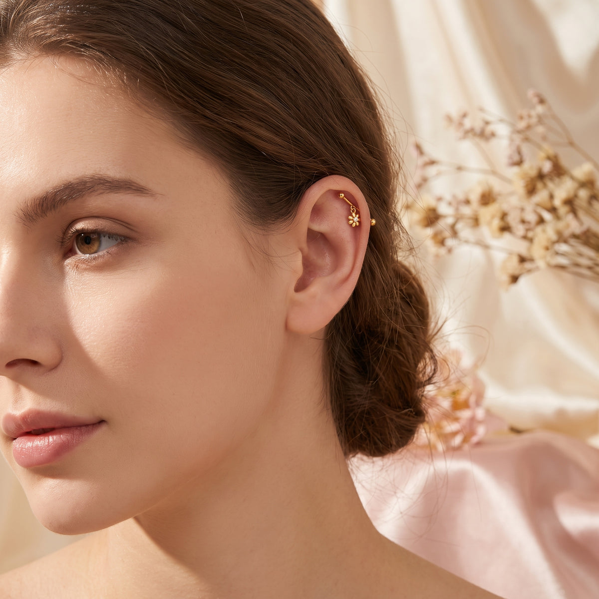 18KT Cartilage Stud with  Floral Petal Charm