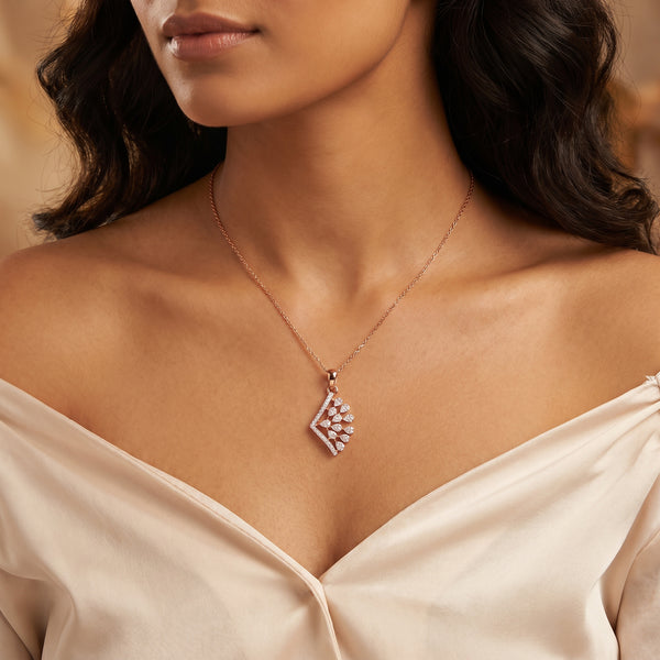 18kt Rose Gold Scatter Kite Daily Wear Diamond Pendant
