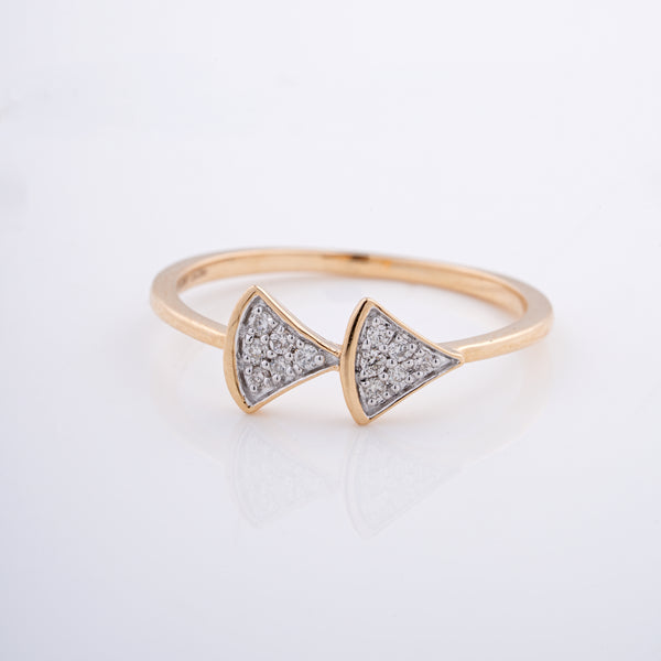 Bow Fan Diamond 18KT Ring
