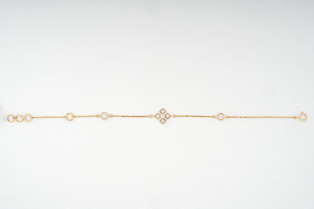 Clover Motif 18KT Diamond Chain Daily Wear Bracelet