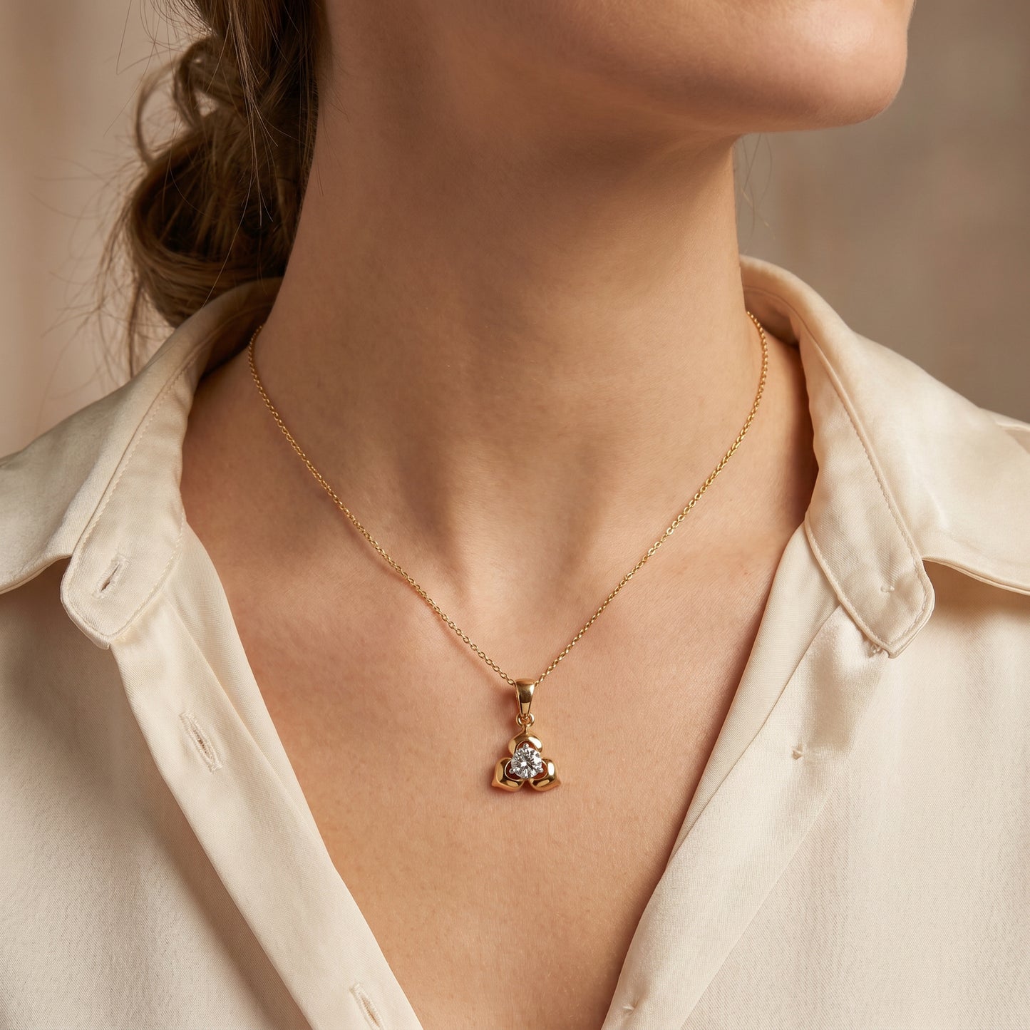 Chakra 18kt Gold Party Wear Diamond Pendant for Women