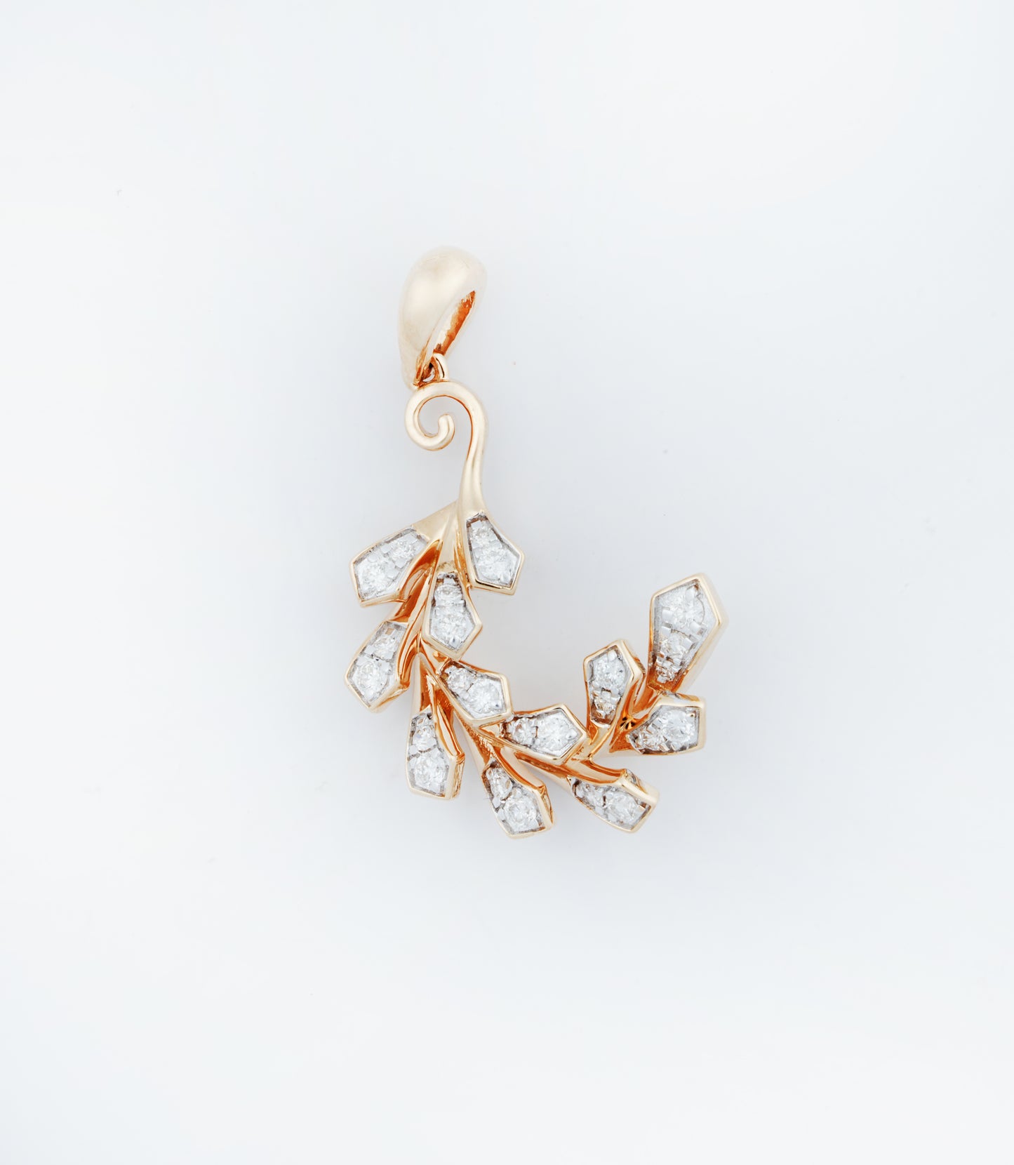 Fern 18kt Gold Daily Wear Diamond Pendant for Women