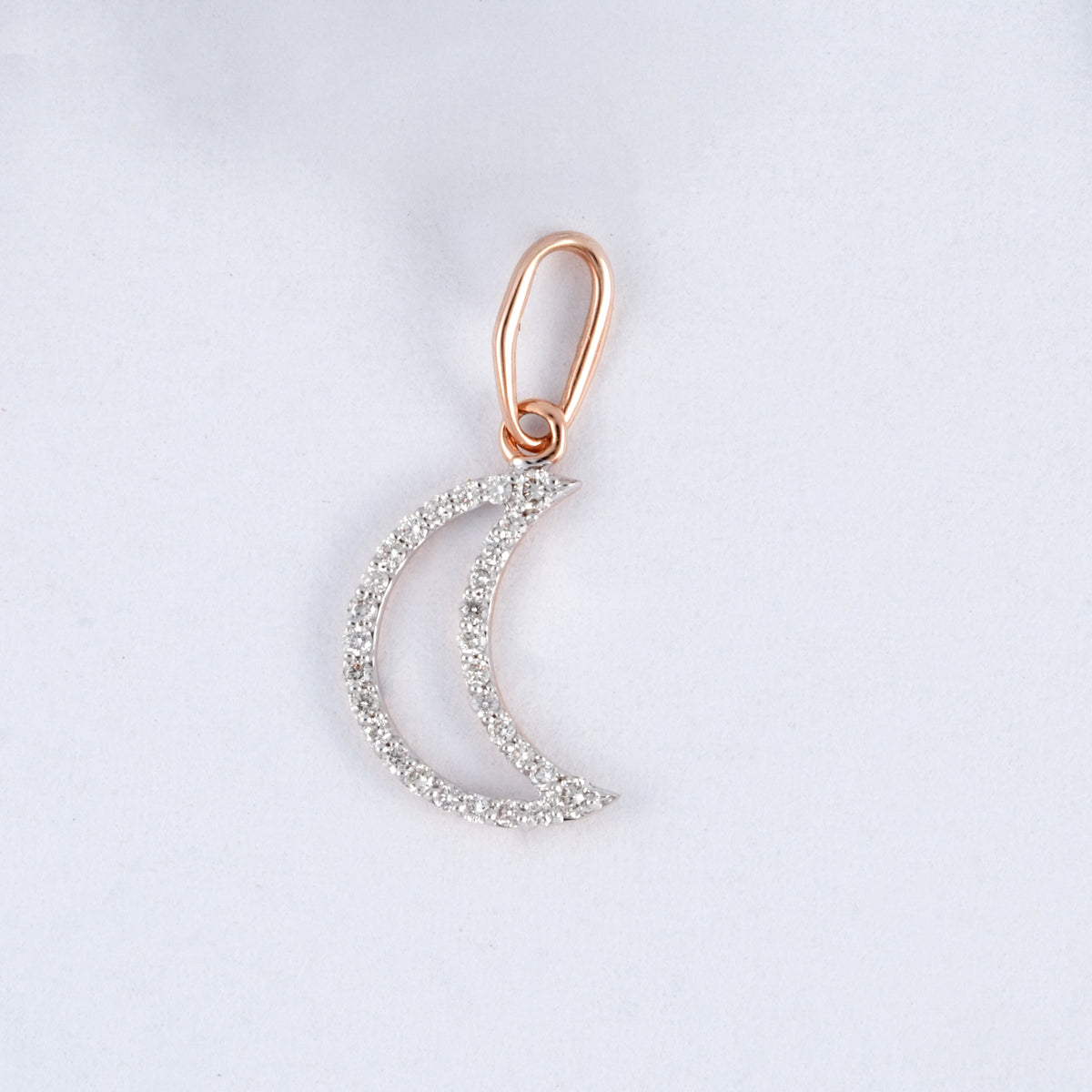 Dia Pendant