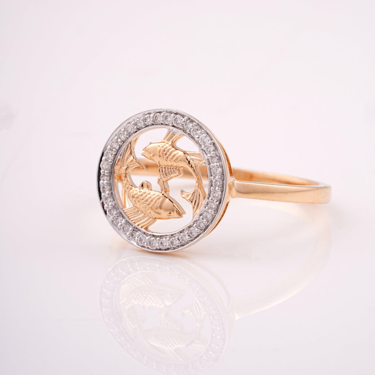 Pisces Zodiac 18KT Diamond Ring