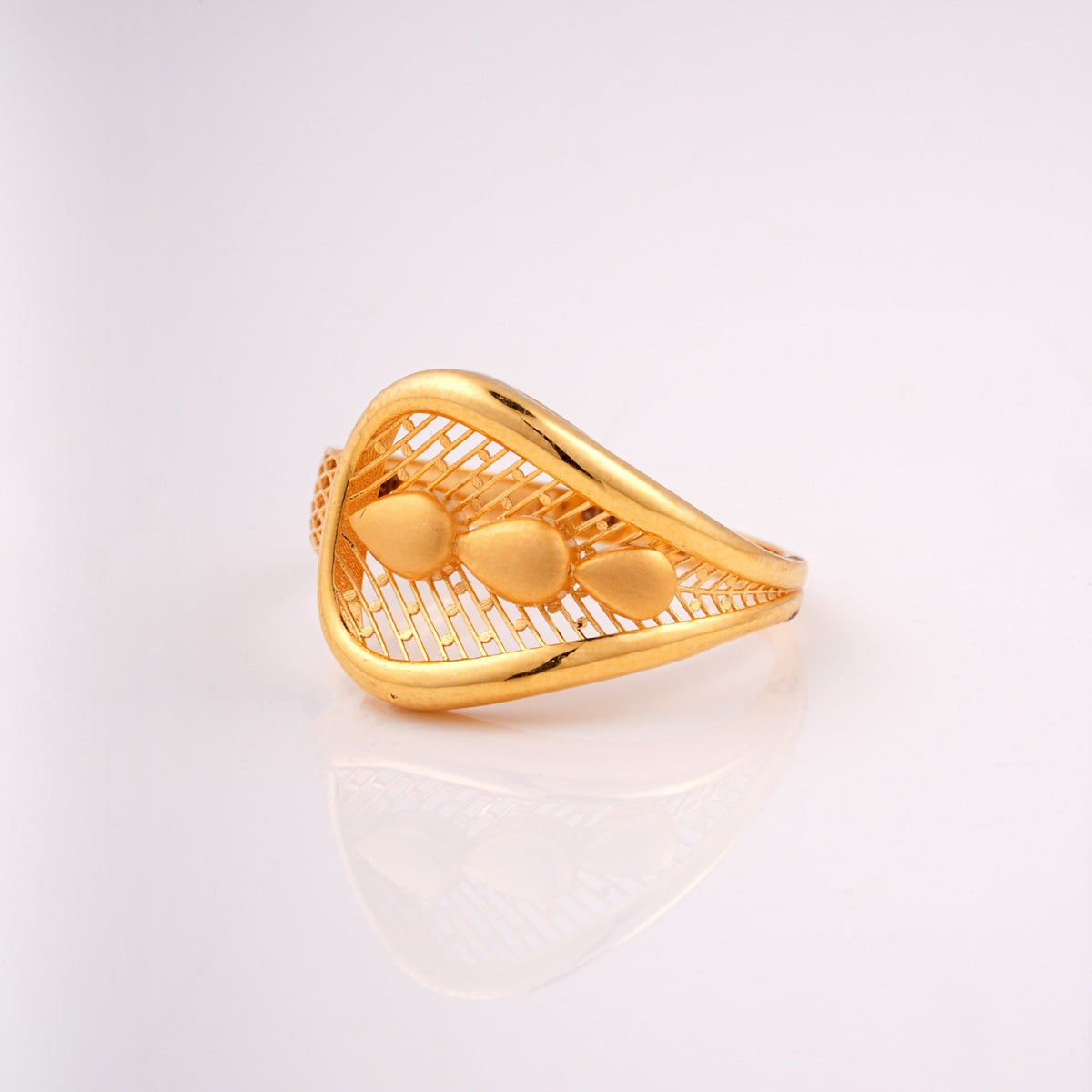 18KT Gold Leaf Pattern Ring
