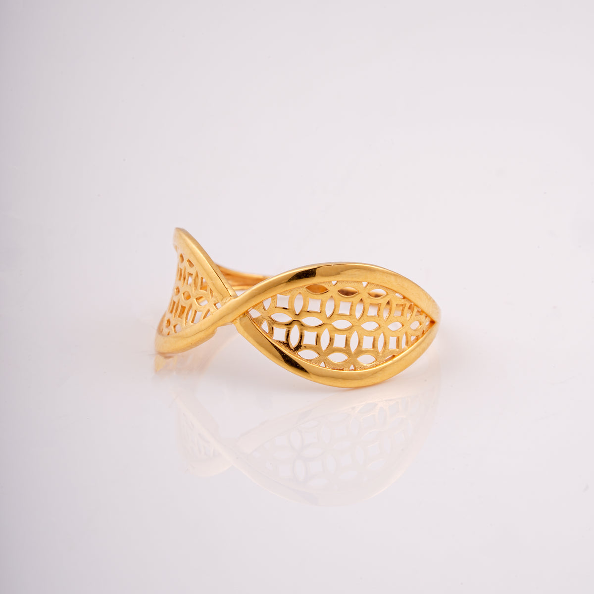 Lattice Twist 18KT Diamond Ring