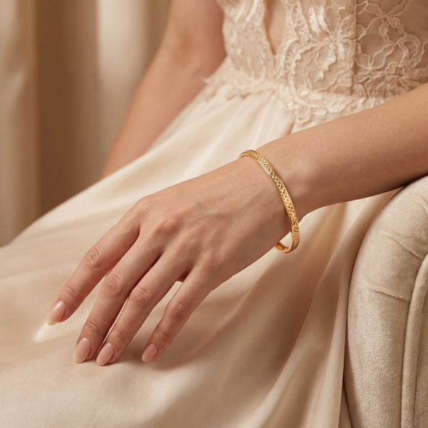 Textured Gold 18KT Diamond Bracelet