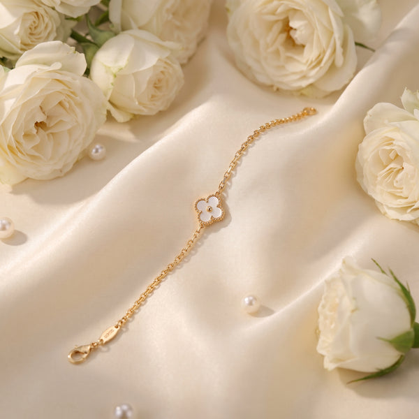 Dainty Clover 18KT Diamond Bracelet