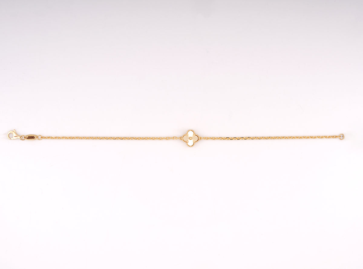 Dainty Clover 18KT Diamond Bracelet