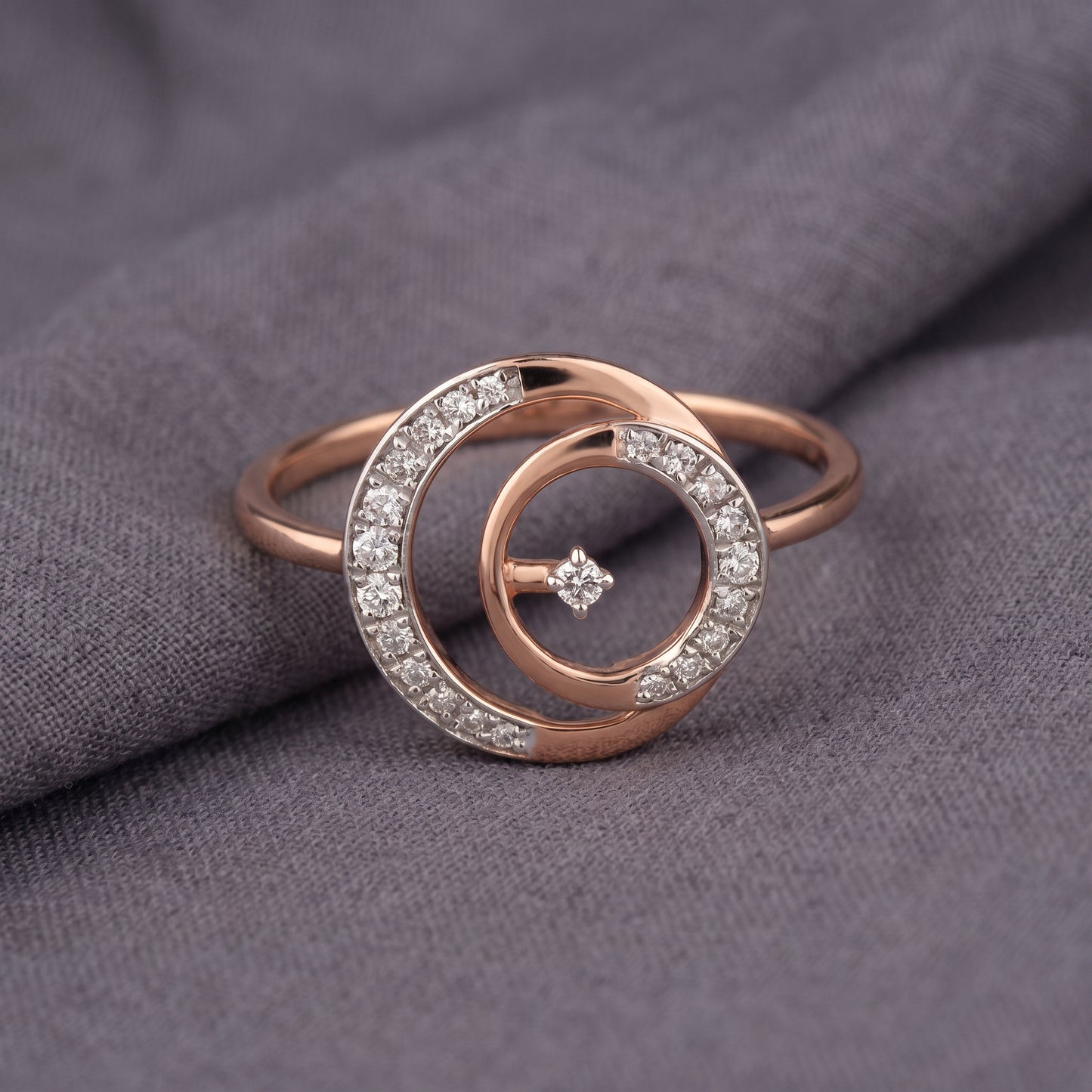 18kt Rose Gold Spiral Daily Wear Diamond Ring for Women  