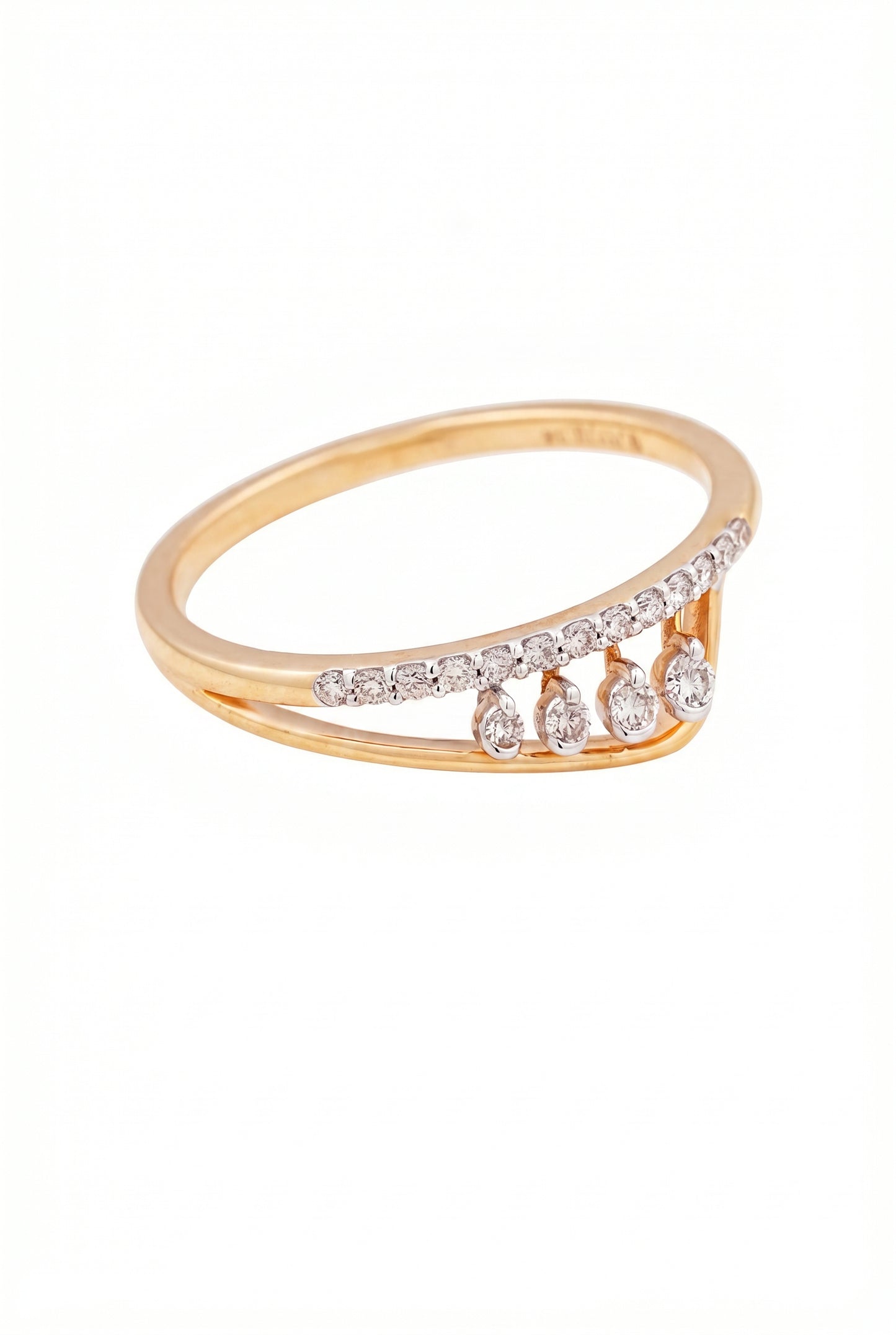 18kt Gold Fringe Bar Daily Wear Diamond Ring for Women