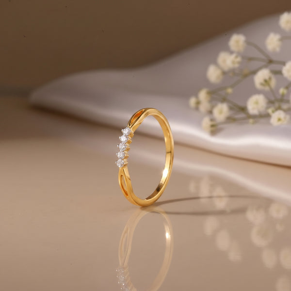 18kt Gold Five-Stone Band Daily Wear Diamond Ring for Women