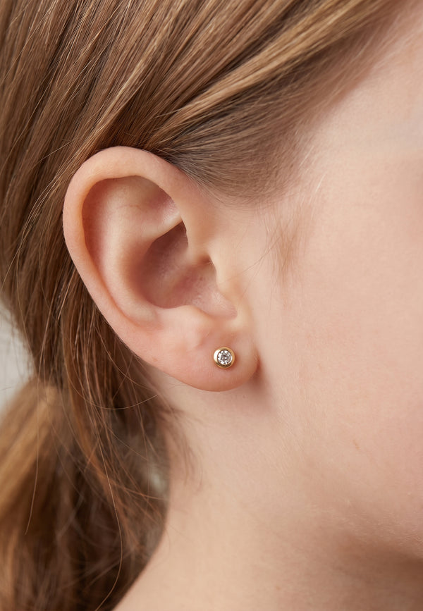 Bindu 18kt Gold Daily Wear Diamond Stud Earrings for Kids