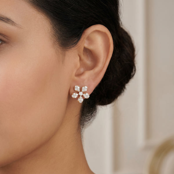 18Kt Yellow Gold Diamond Floral Stud Earrings