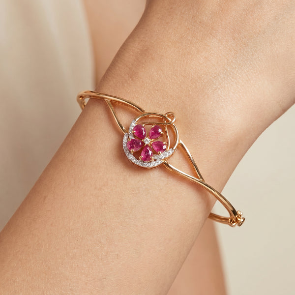 18Kt Gold Flower & Diamond Kada Bangle for Women