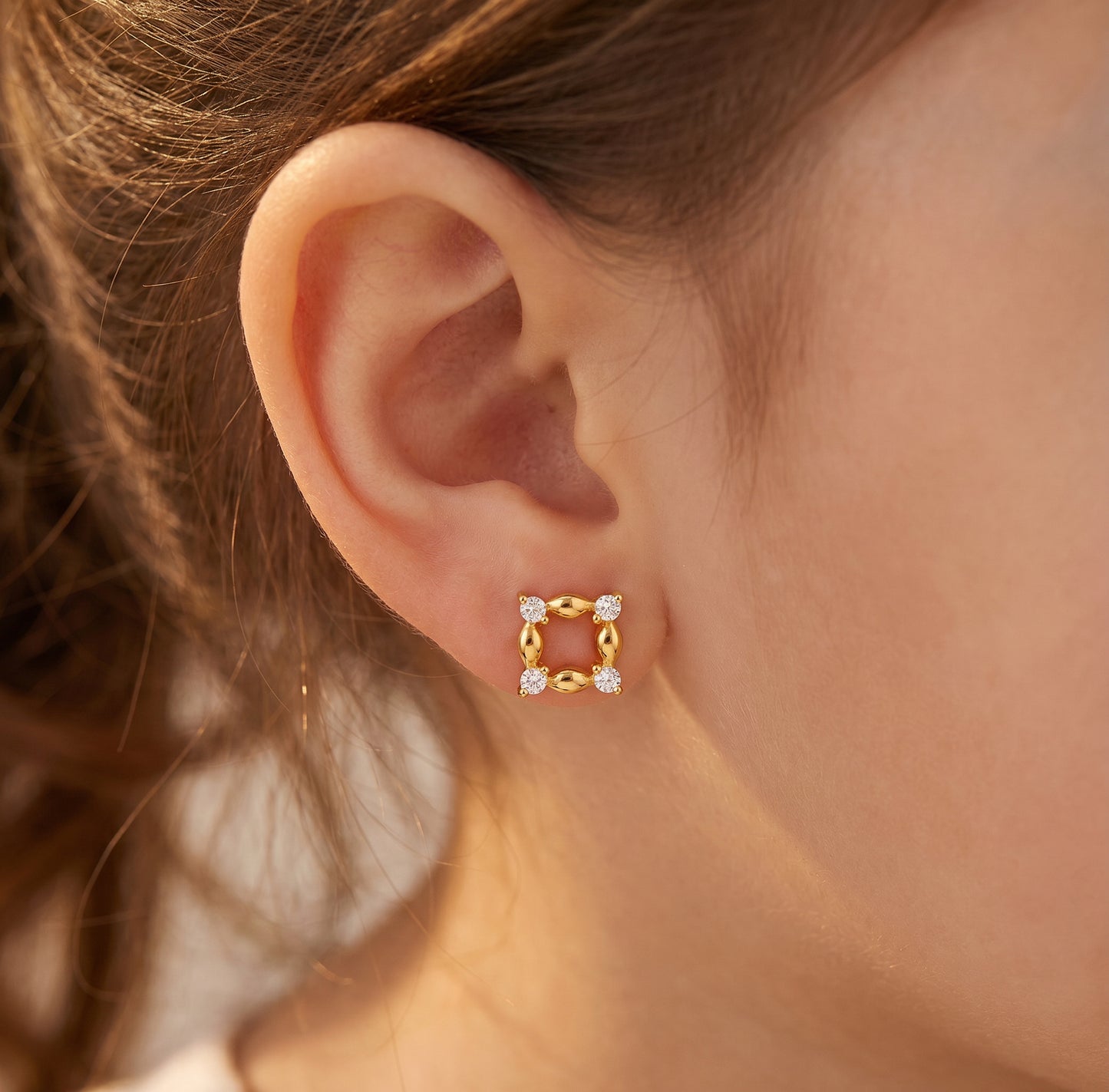 Twinkling Square 18kt Yellow Gold Diamond Earrings