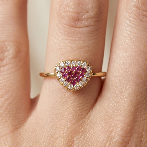 Berry Blush Ombre Heart 18kt Women’s Diamond Ring