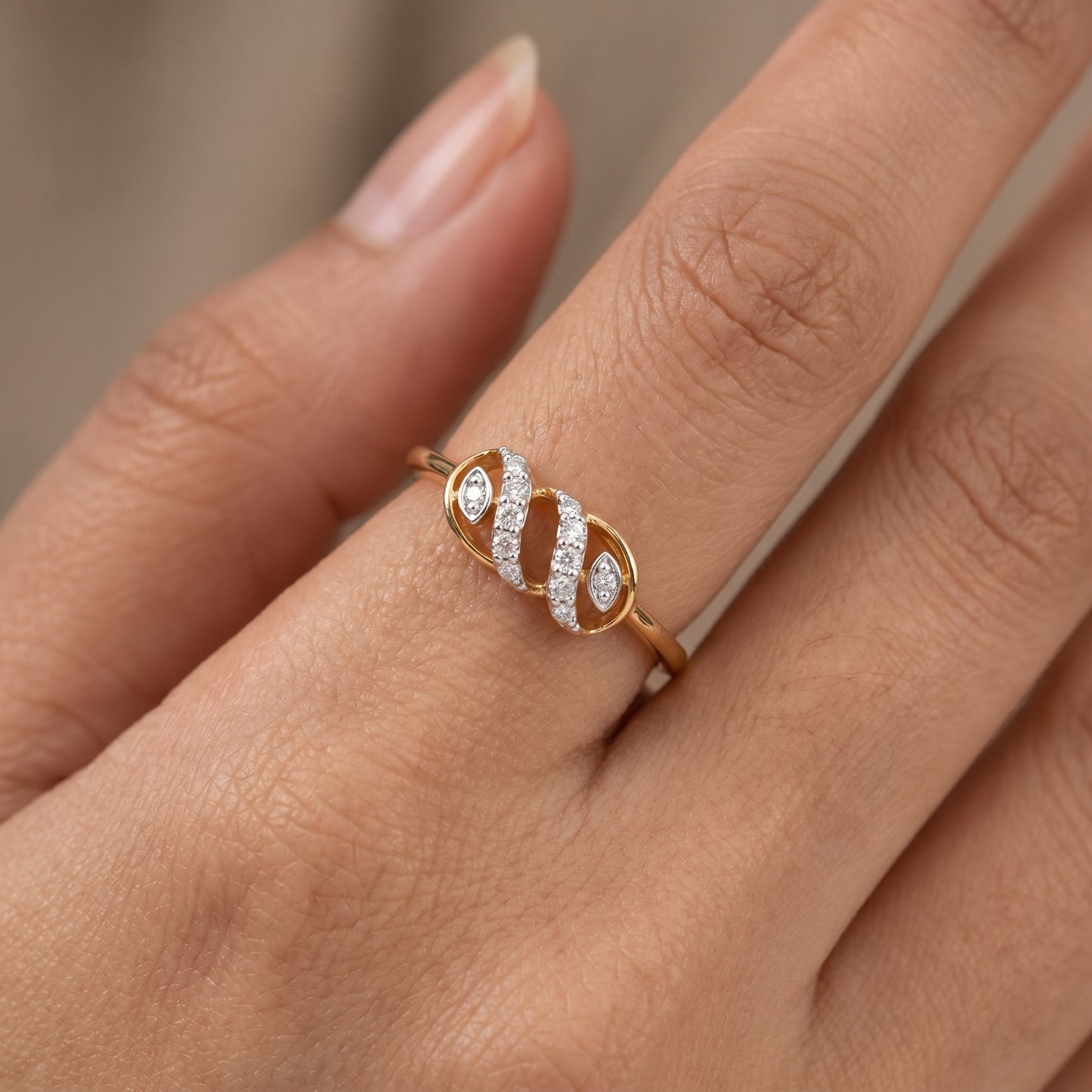 Infinity Wave 18kt Diamond Ring for Office Wear