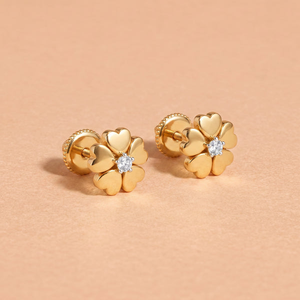 Pyaari 18kt Gold Heart Flower Diamond Earrings