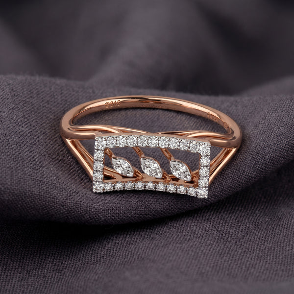 Leaf Frame Rose Gold 18kt Diamond Ring for Women