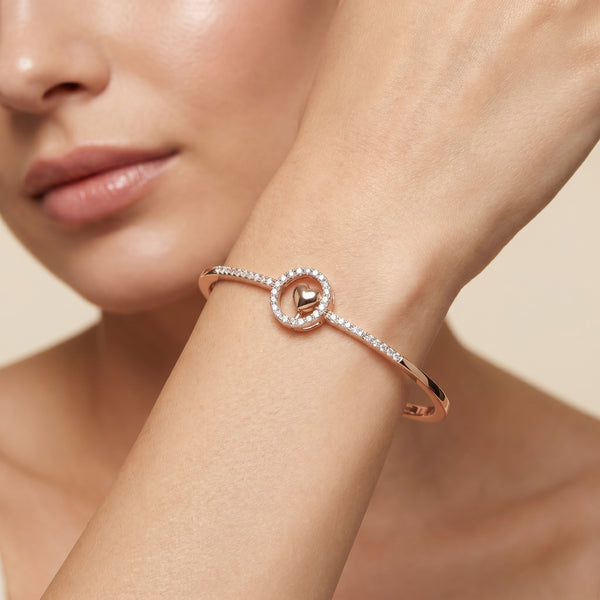 18kt Rose Gold Heart in Circle Minimal Diamond Bangle