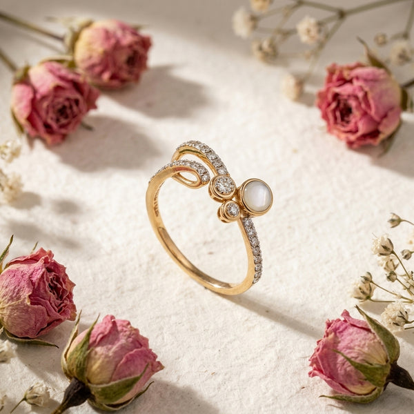 18KT Gold White Colour Stone Diamond Ring Women