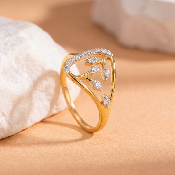 Sunburst 18kt Diamond Ring for Women