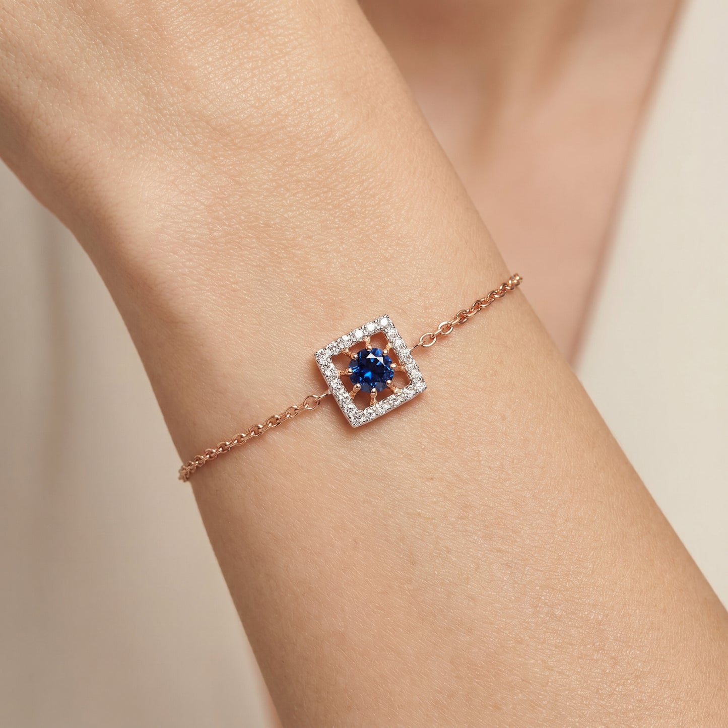 Teal Sapphire 18kt Gold Square Diamond Bracelet