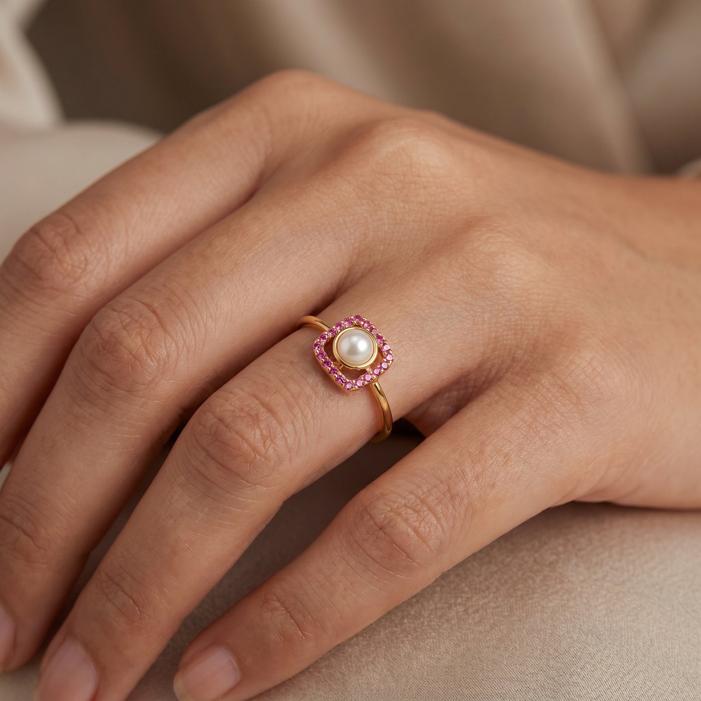 Pearl Square 18kt Diamond Ring for Women