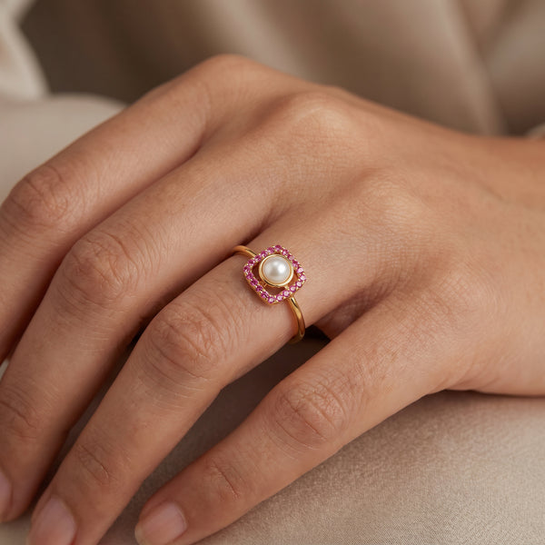 Pearl Square 18kt Diamond Ring for Women