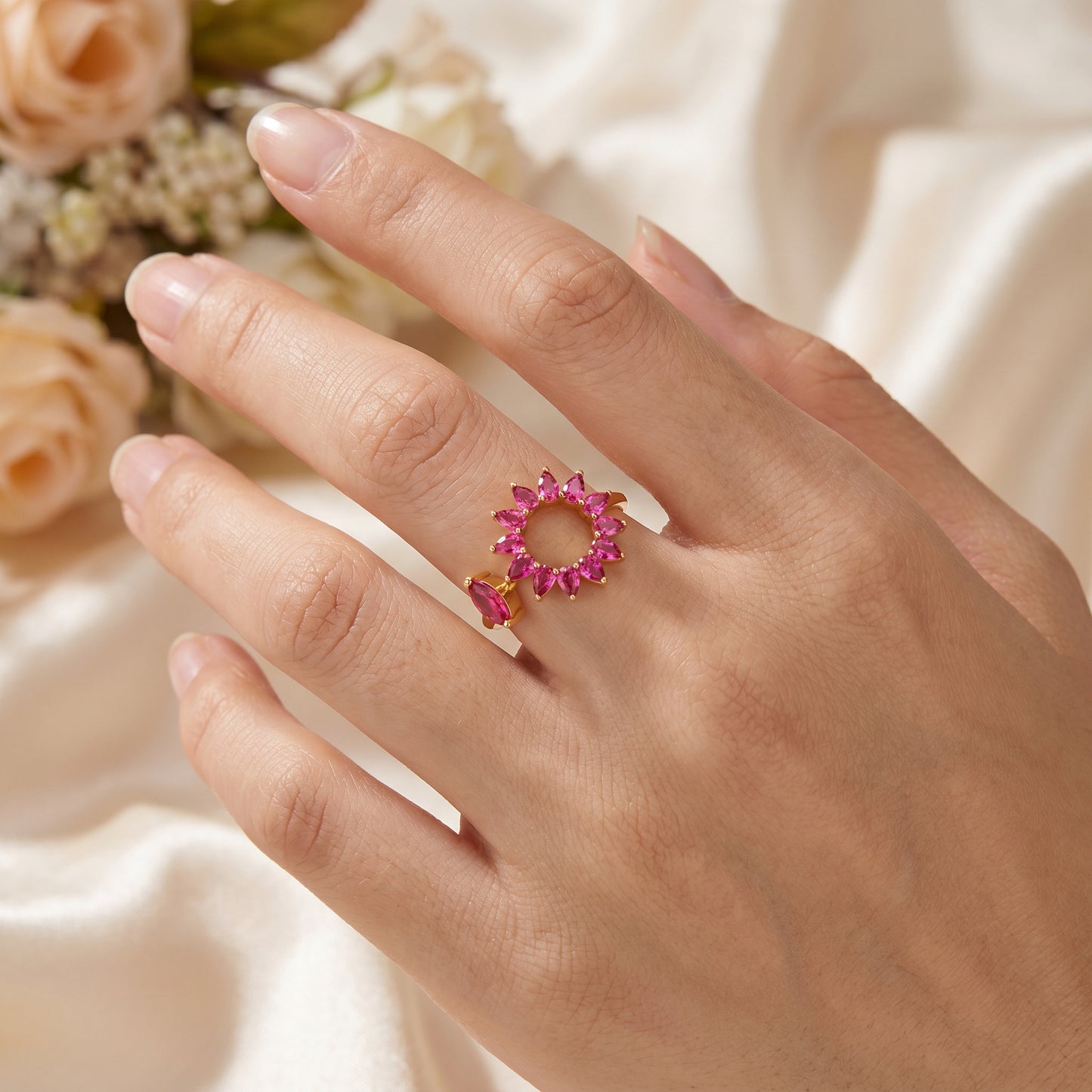 Ruby Stones Open Pattern 18kt Diamond Ring for Wedding