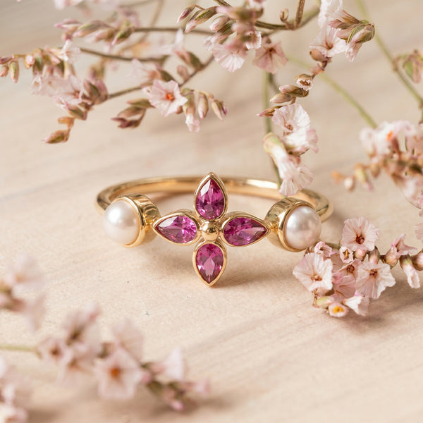 Petal Pearl Pink Clover 18kt Daily Wear Gold Ring