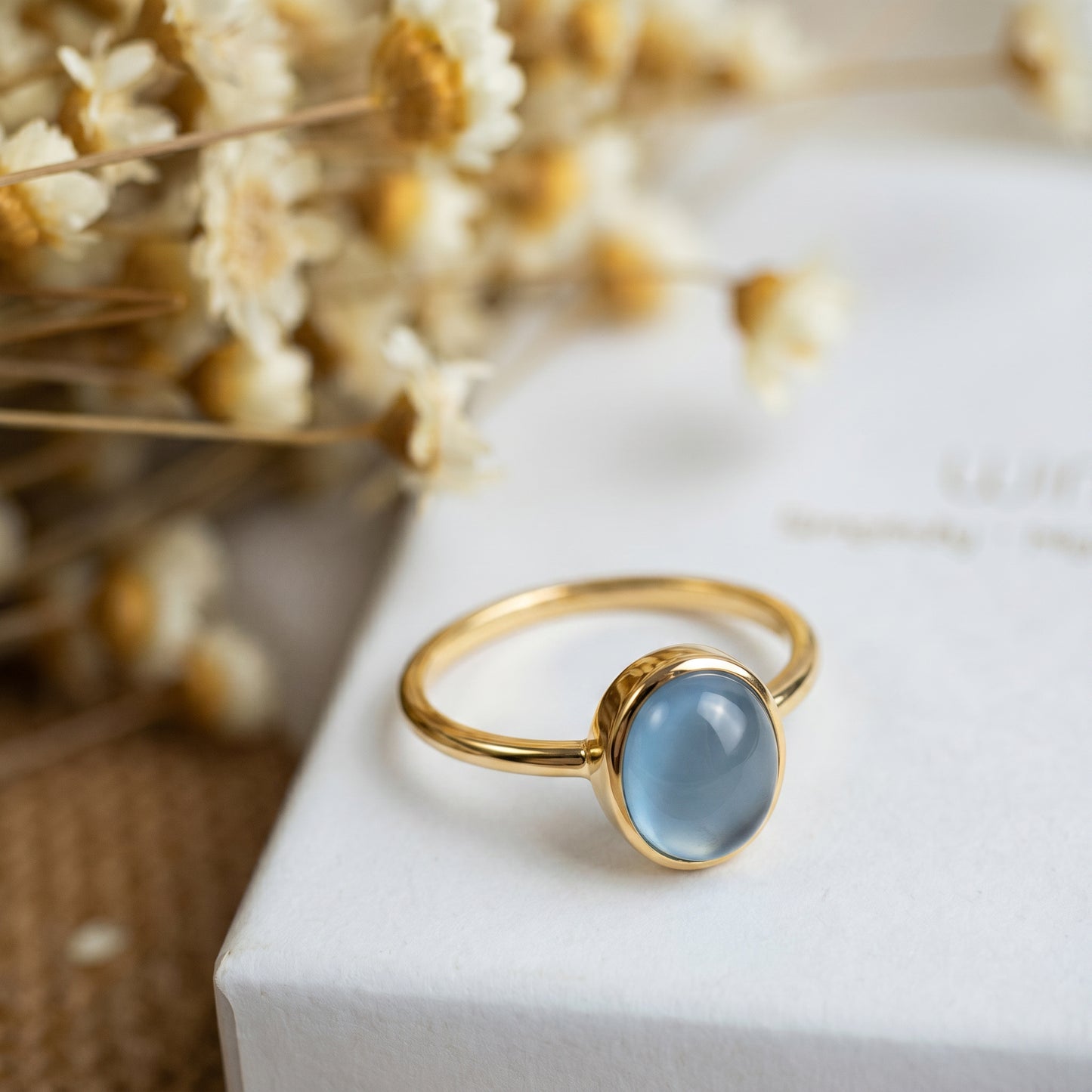 Aurelia Blue Cabochon 18kt Gold Ring for Women