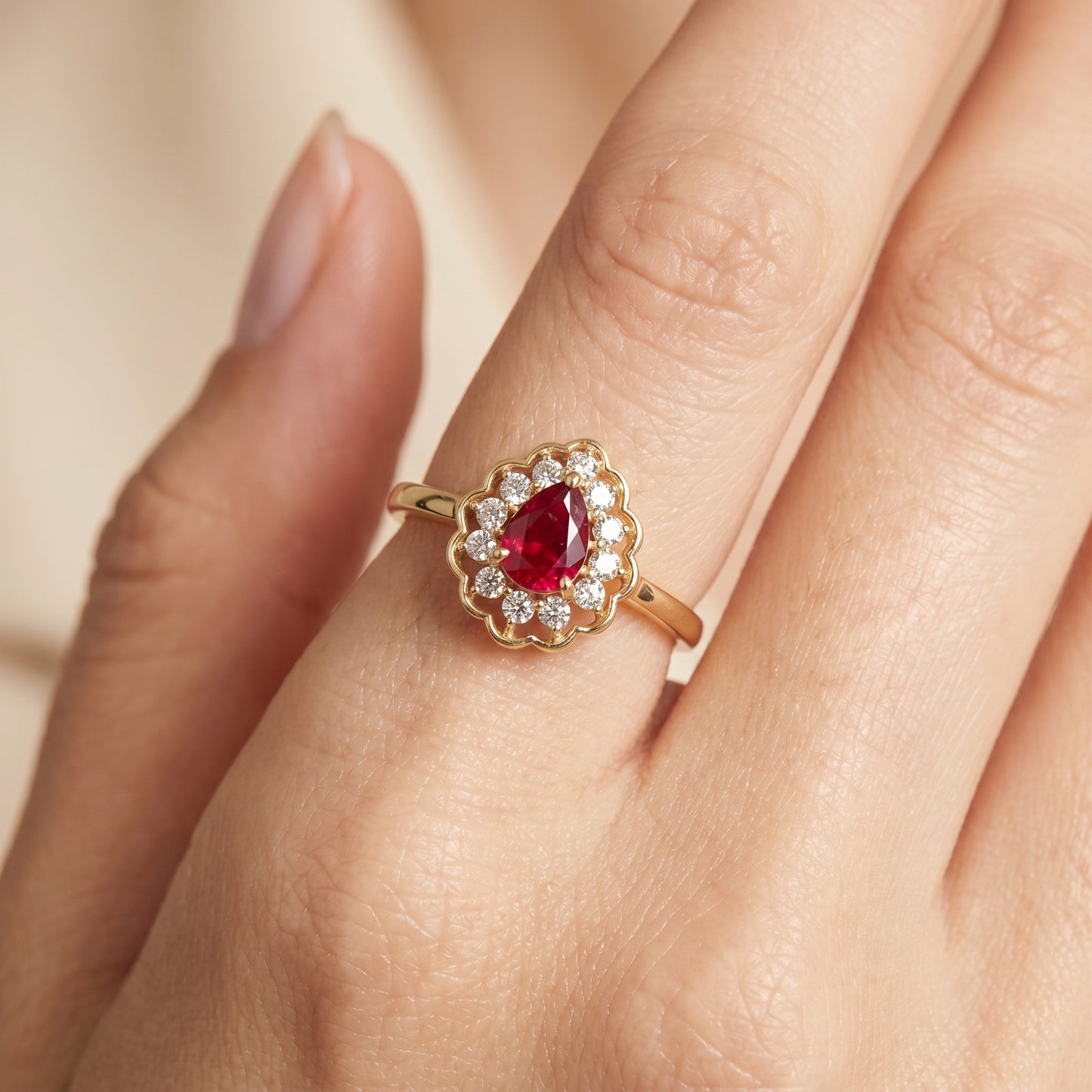 Ruby Blossom Scallop 18kt Diamond Ring for Women