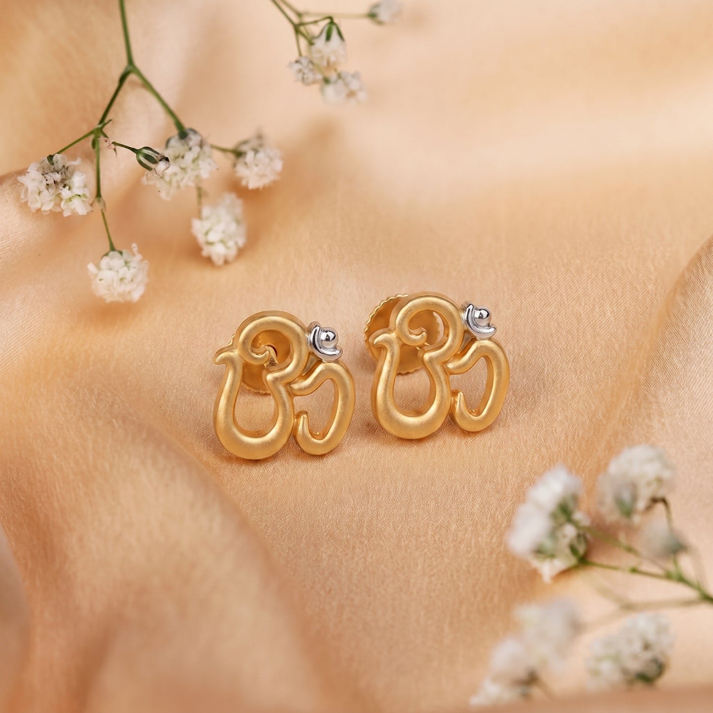 Om Sacred Gold 18kt Yellow Gold Stud Earrings